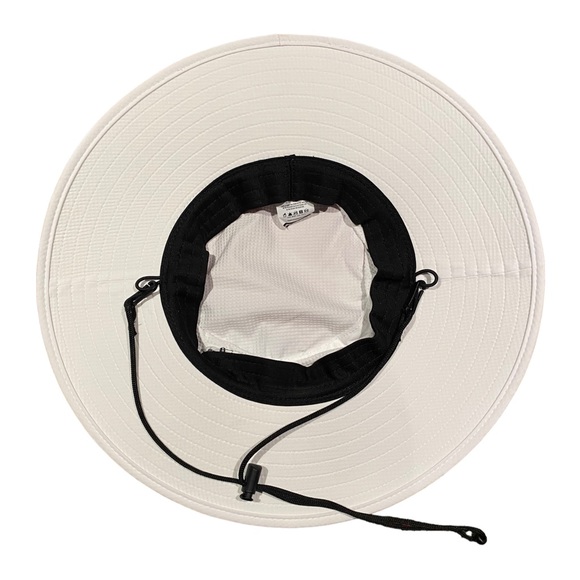 SOLD | NWOT TaylorMade Metal Eyelit Bucket Hat - Picture 4 of 5